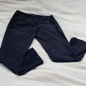 Navy blue cropped pants
